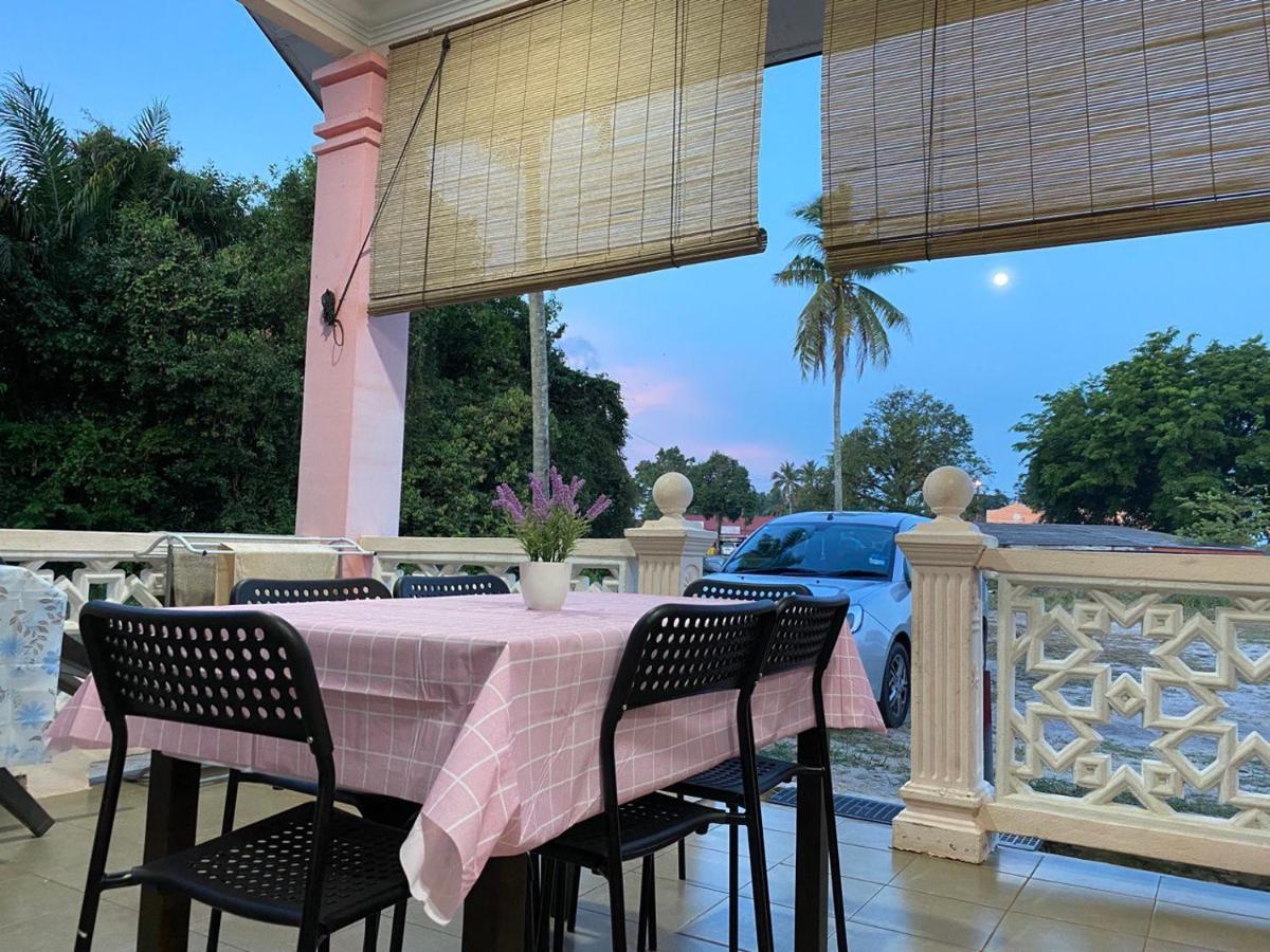 Besut Guesthouse Kampung Kuala Besut Ngoại thất bức ảnh