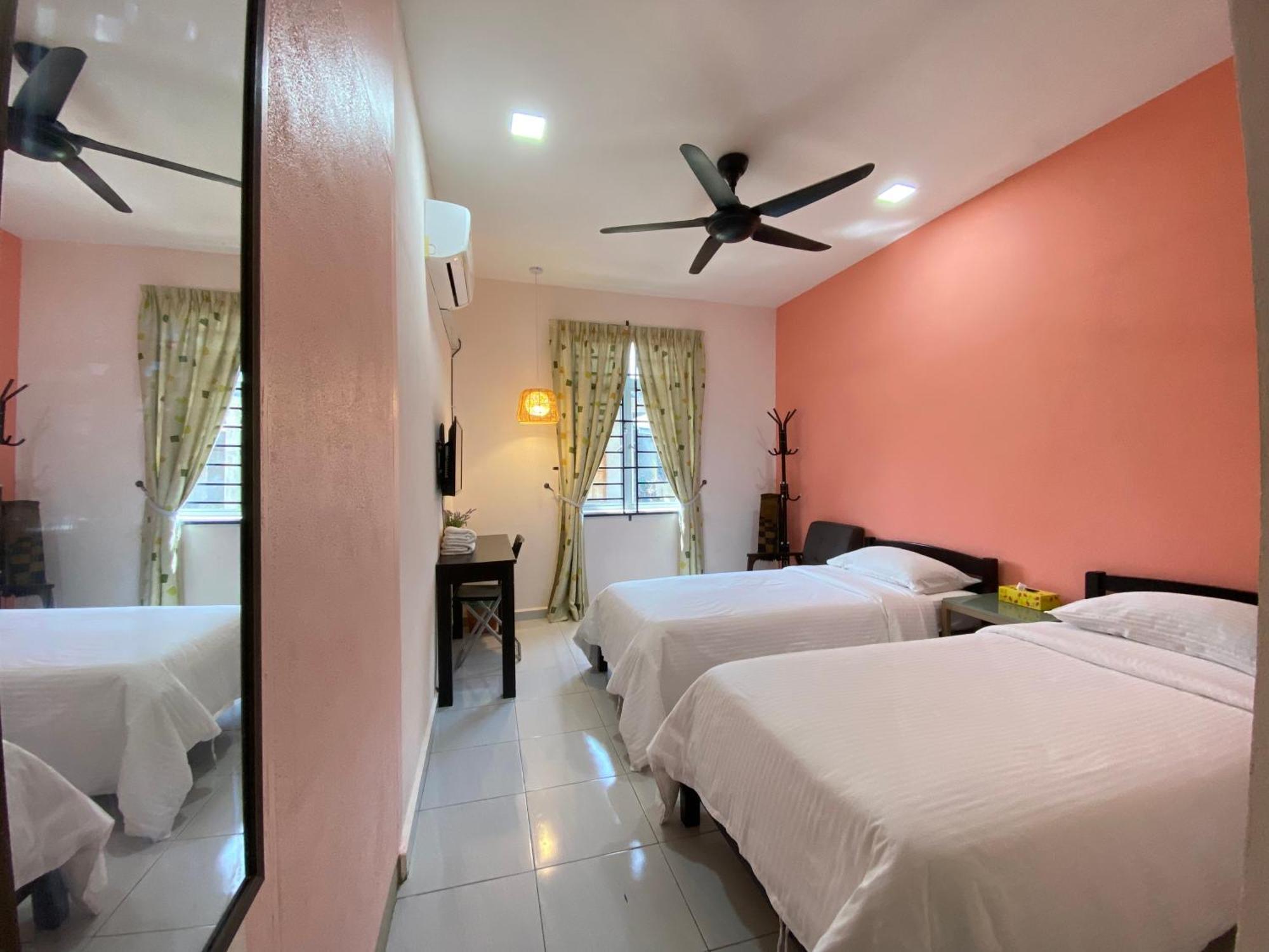 Besut Guesthouse Kampung Kuala Besut Ngoại thất bức ảnh