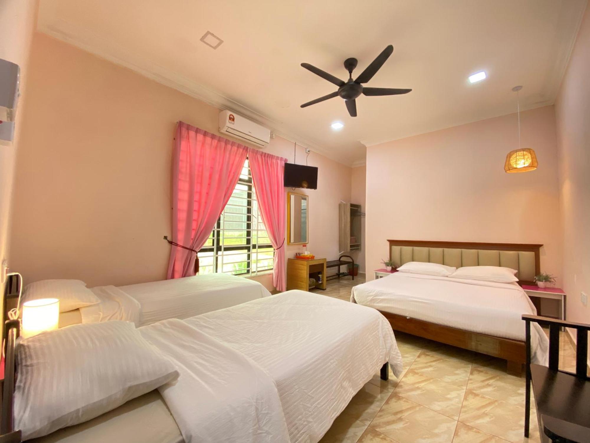Besut Guesthouse Kampung Kuala Besut Ngoại thất bức ảnh