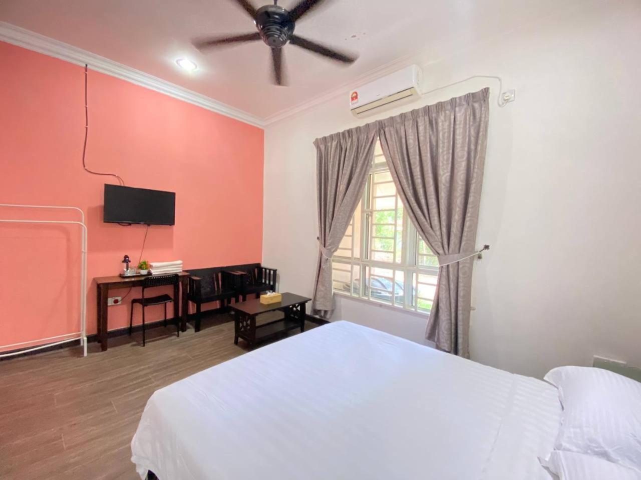 Besut Guesthouse Kampung Kuala Besut Ngoại thất bức ảnh