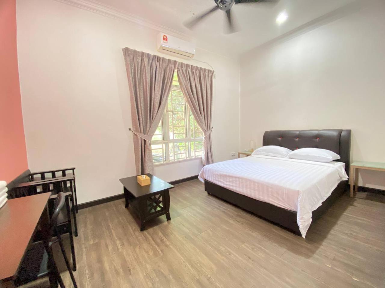 Besut Guesthouse Kampung Kuala Besut Ngoại thất bức ảnh