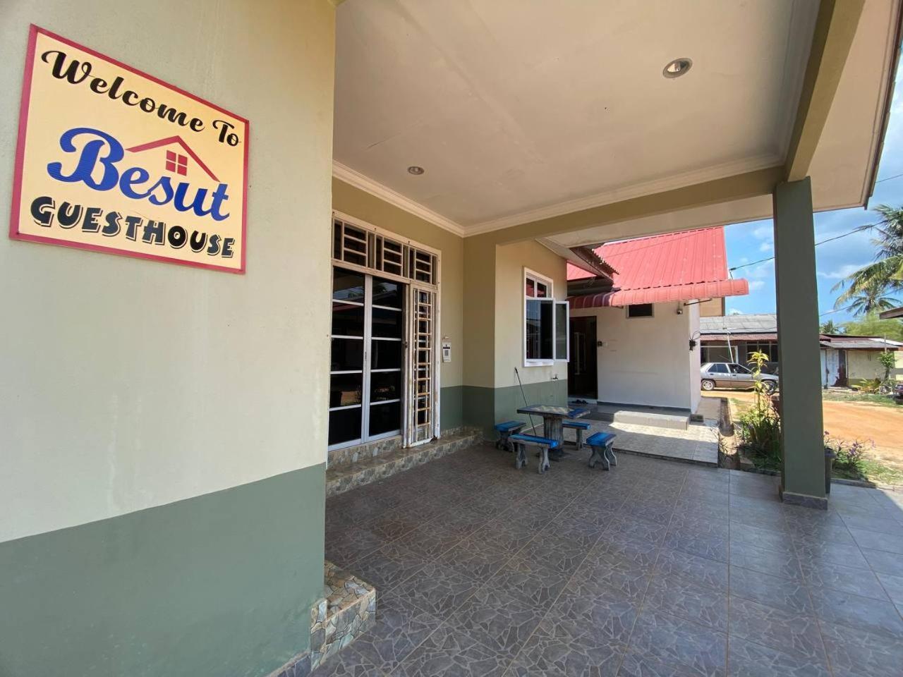 Besut Guesthouse Kampung Kuala Besut Ngoại thất bức ảnh