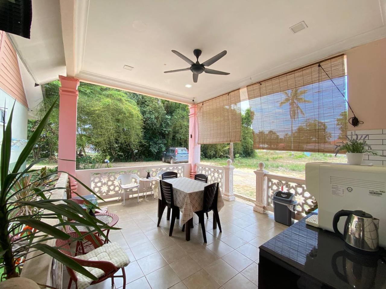 Besut Guesthouse Kampung Kuala Besut Ngoại thất bức ảnh