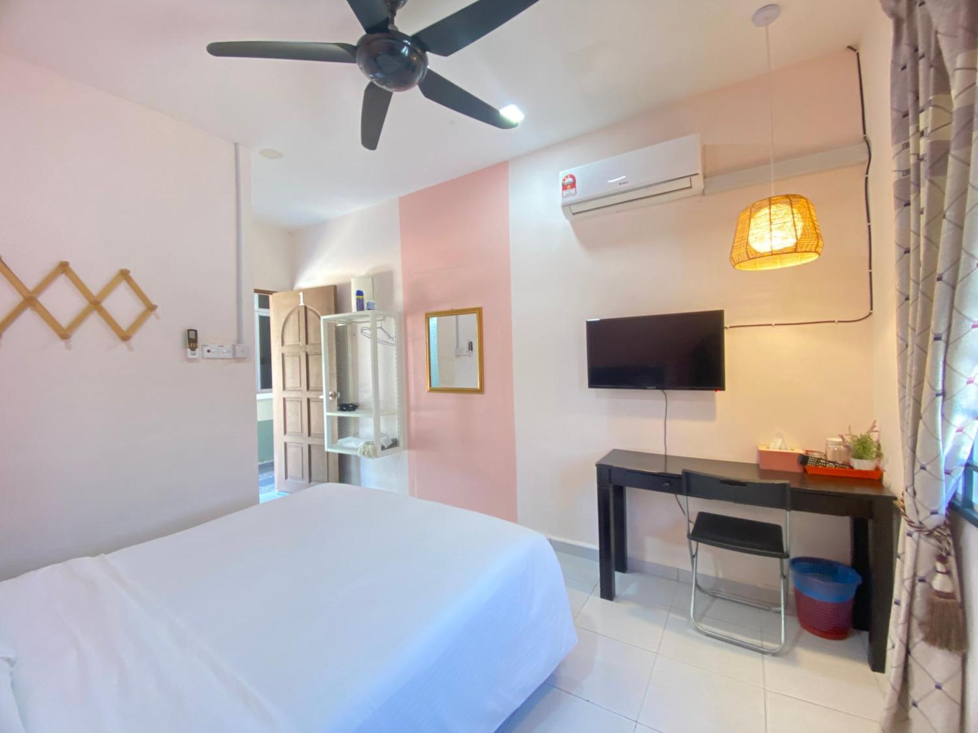 Besut Guesthouse Kampung Kuala Besut Ngoại thất bức ảnh